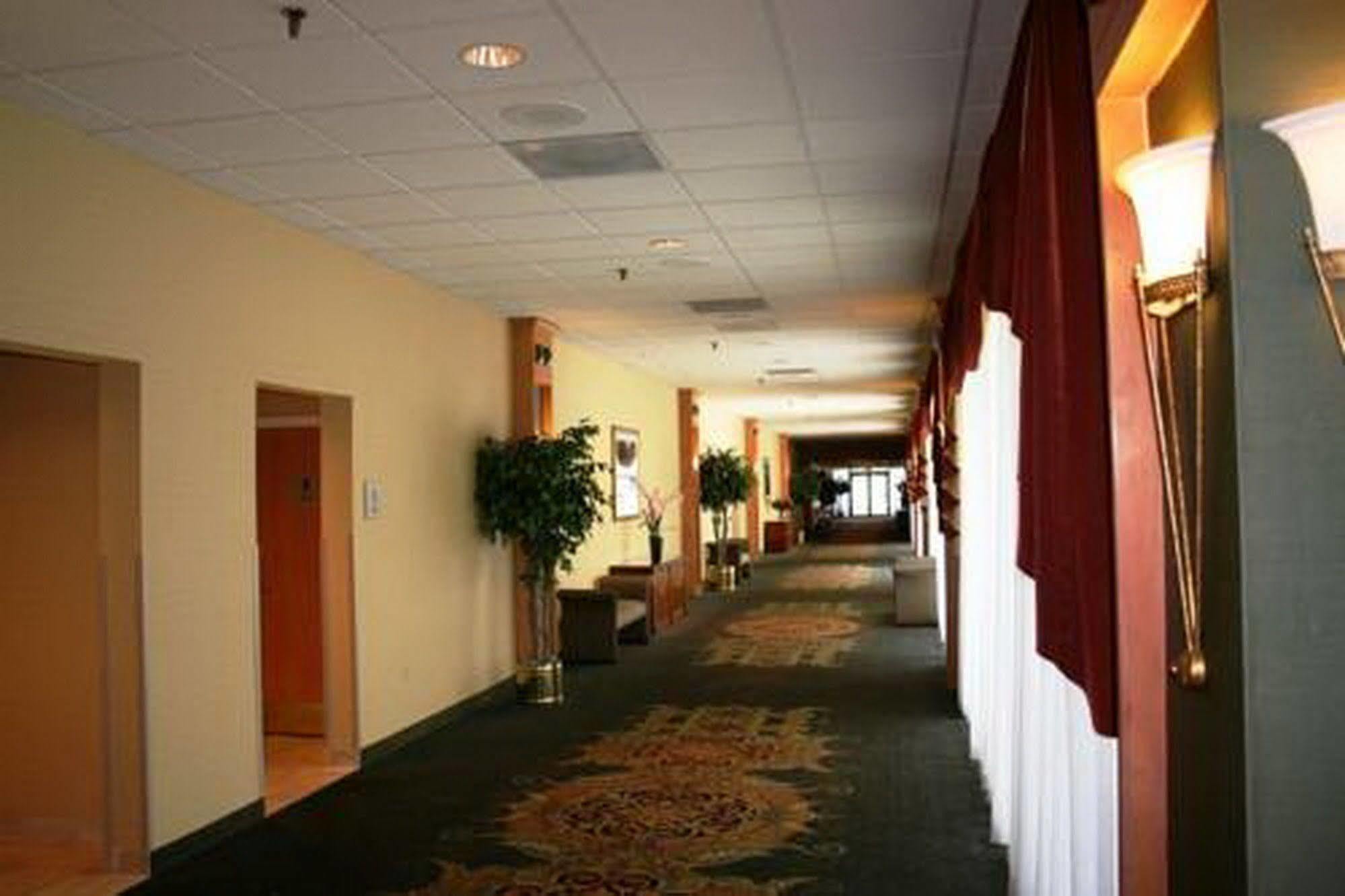 Magnuson Grand & Conference Center Somerset-Bridgewater Luaran gambar